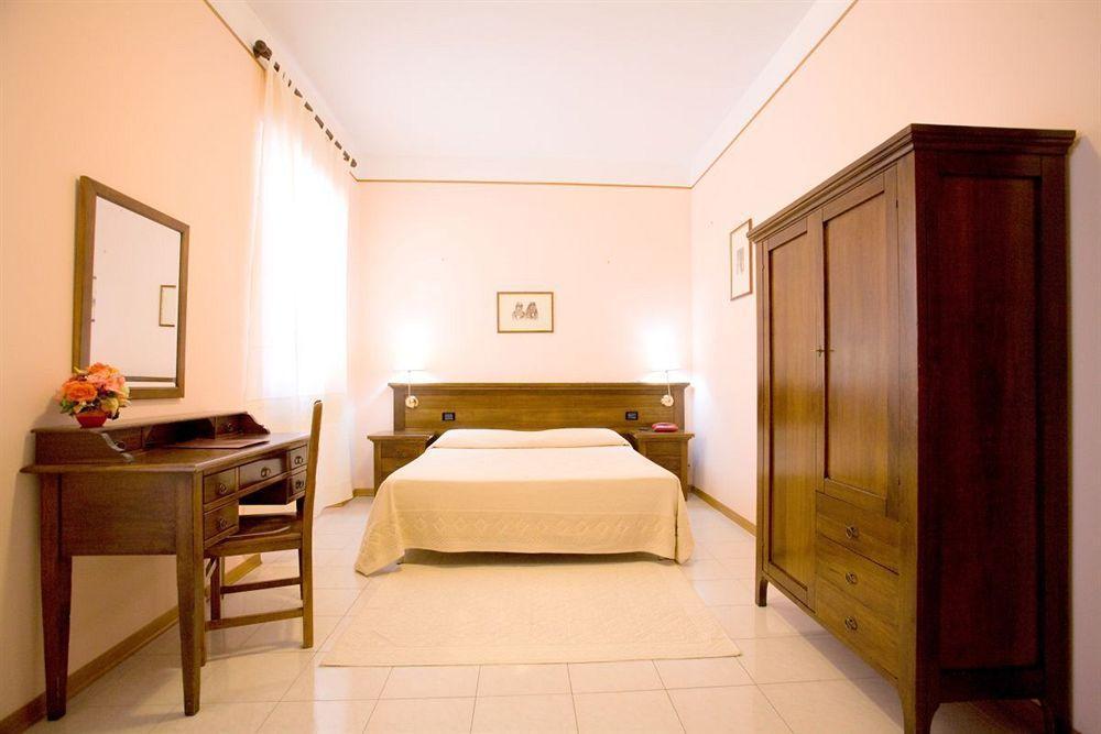 Hotel Villa Delle Rose Oristano Eksteriør bilde