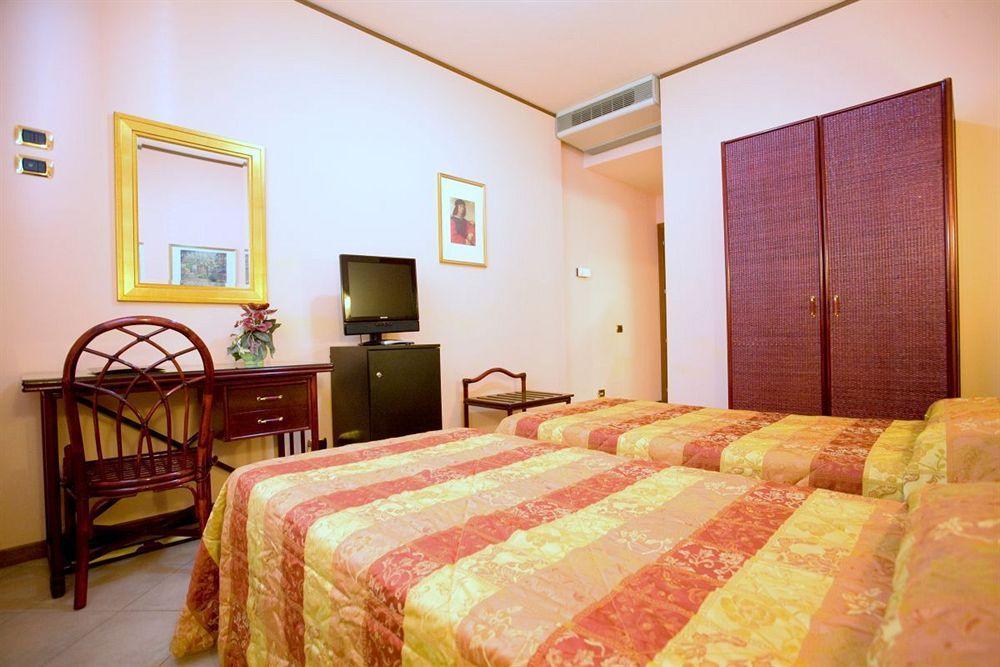 Hotel Villa Delle Rose Oristano Eksteriør bilde